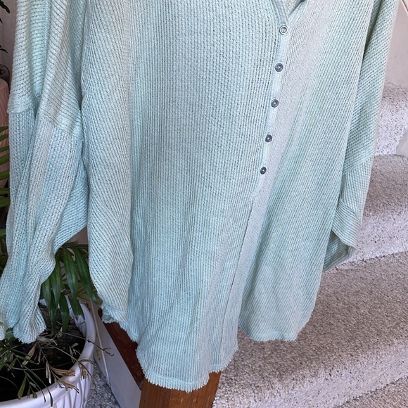 Out From Under Soft Green Oversized Slouchy Dolman Sleeve Shirt - Picture 3 of 9